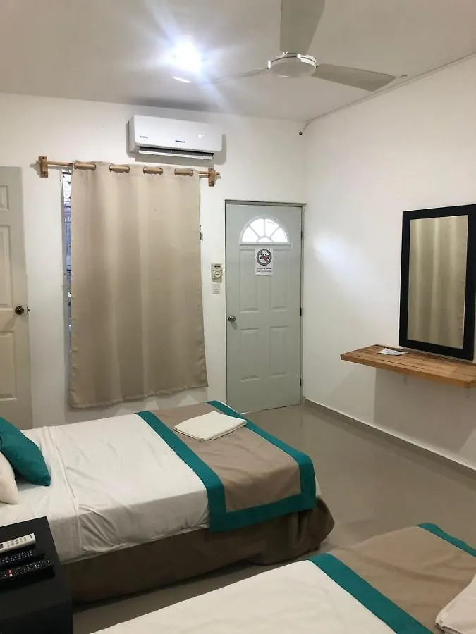 Hotel D'Atyi 10 Avenue Playa del Carmen Inn