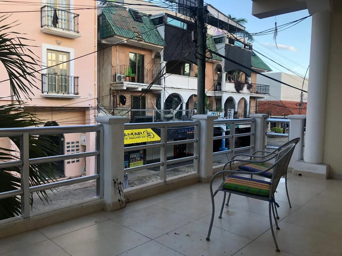 Hotel D'Atyi 10 Avenue بلايا ديل كارمن 2*,  المكسيك