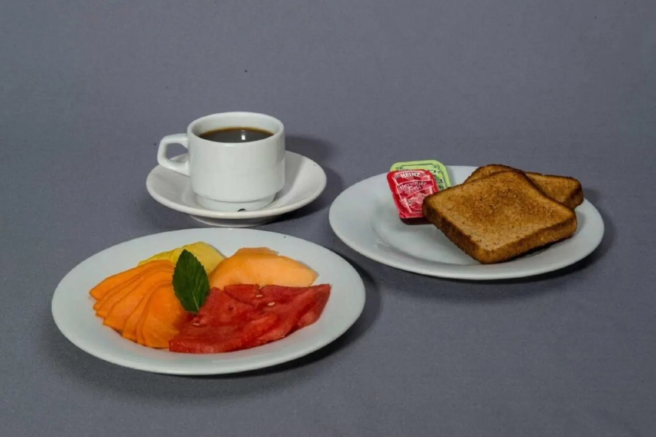 Hotel D'Atyi 10 Avenue بلايا ديل كارمن 2*,  المكسيك